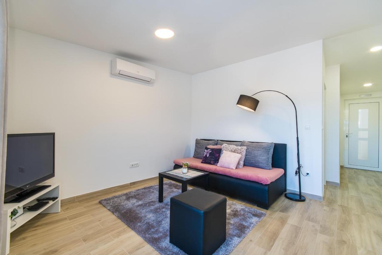 Rogotin Apartment Finta المظهر الخارجي الصورة